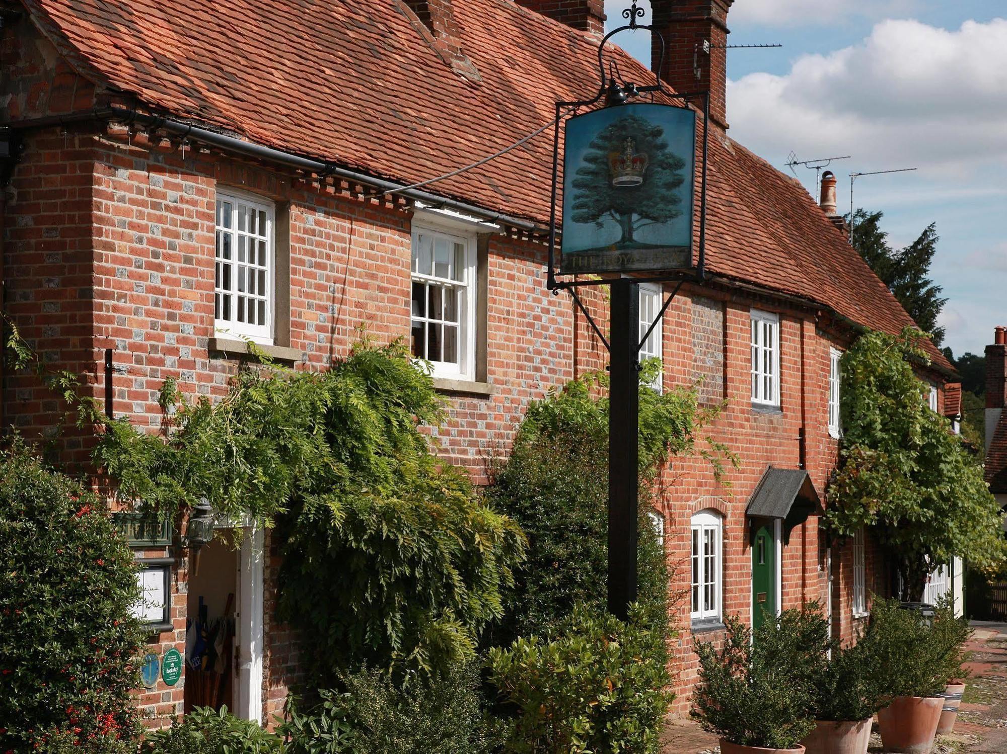 The Royal Oak, Yattendon Frilsham Екстериор снимка
